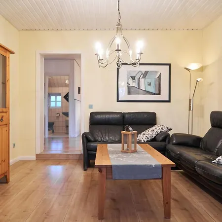 Reetdachhaus Suensbarg *